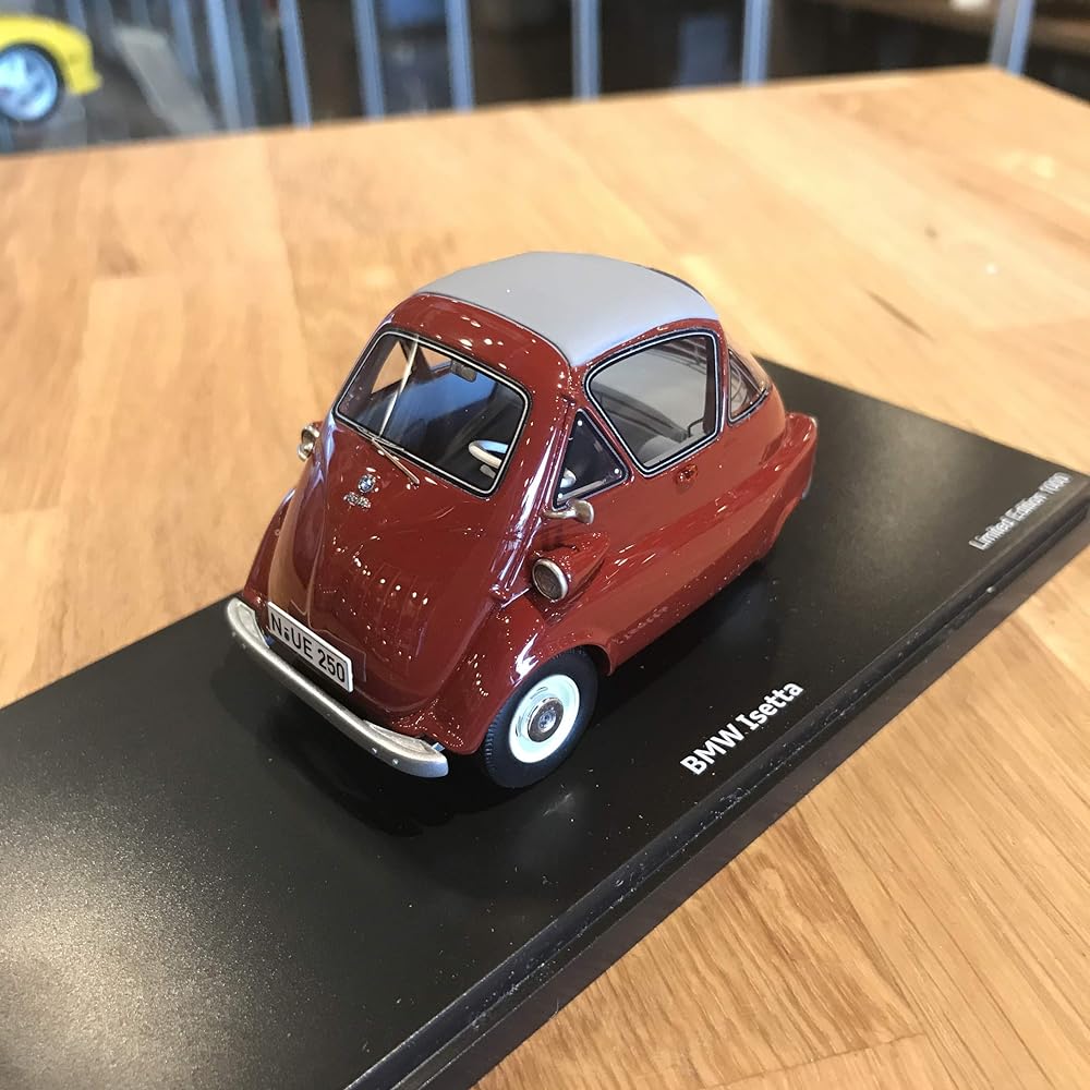 Schuco Schuco/Schuco BMW Isetta Red 1/32 Scale 450895600