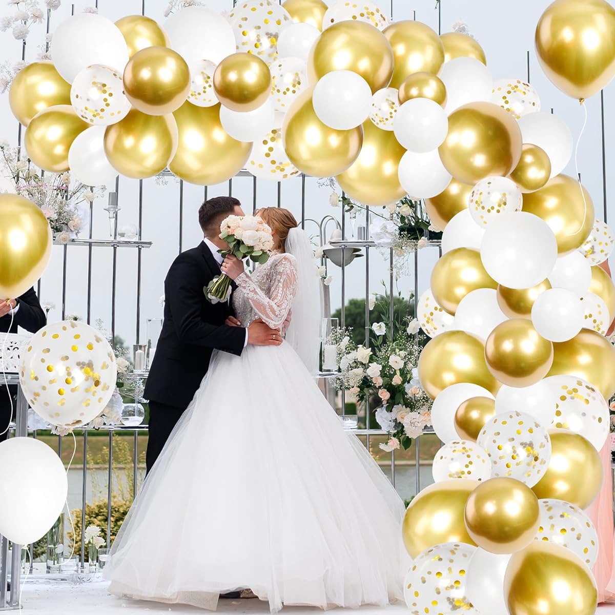 12" White Balloons Gold Balloons Gold Confetti Balloons White Gold Latex Helium Party Balloons for Birthday Wedding Bridal Proposal Anniversary Engagement Party Decorations Supplies 100pcs