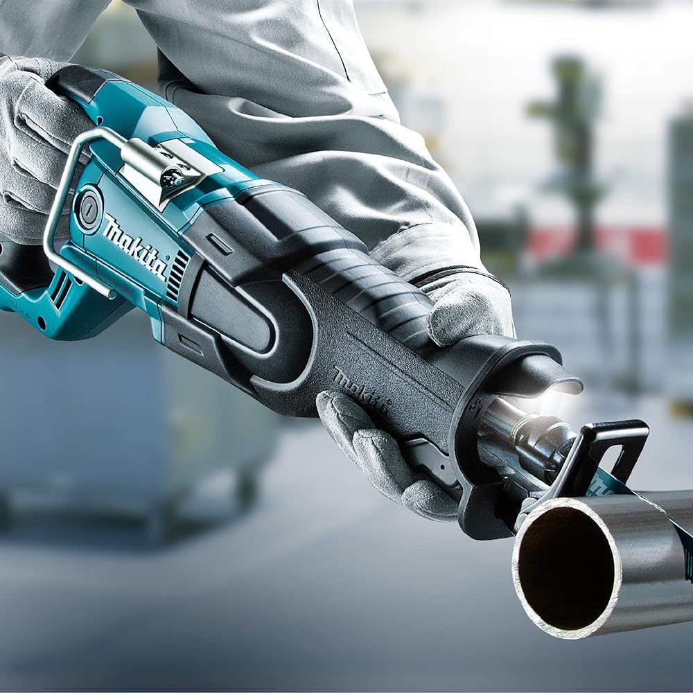 Makita reciprocating saw JR3061T