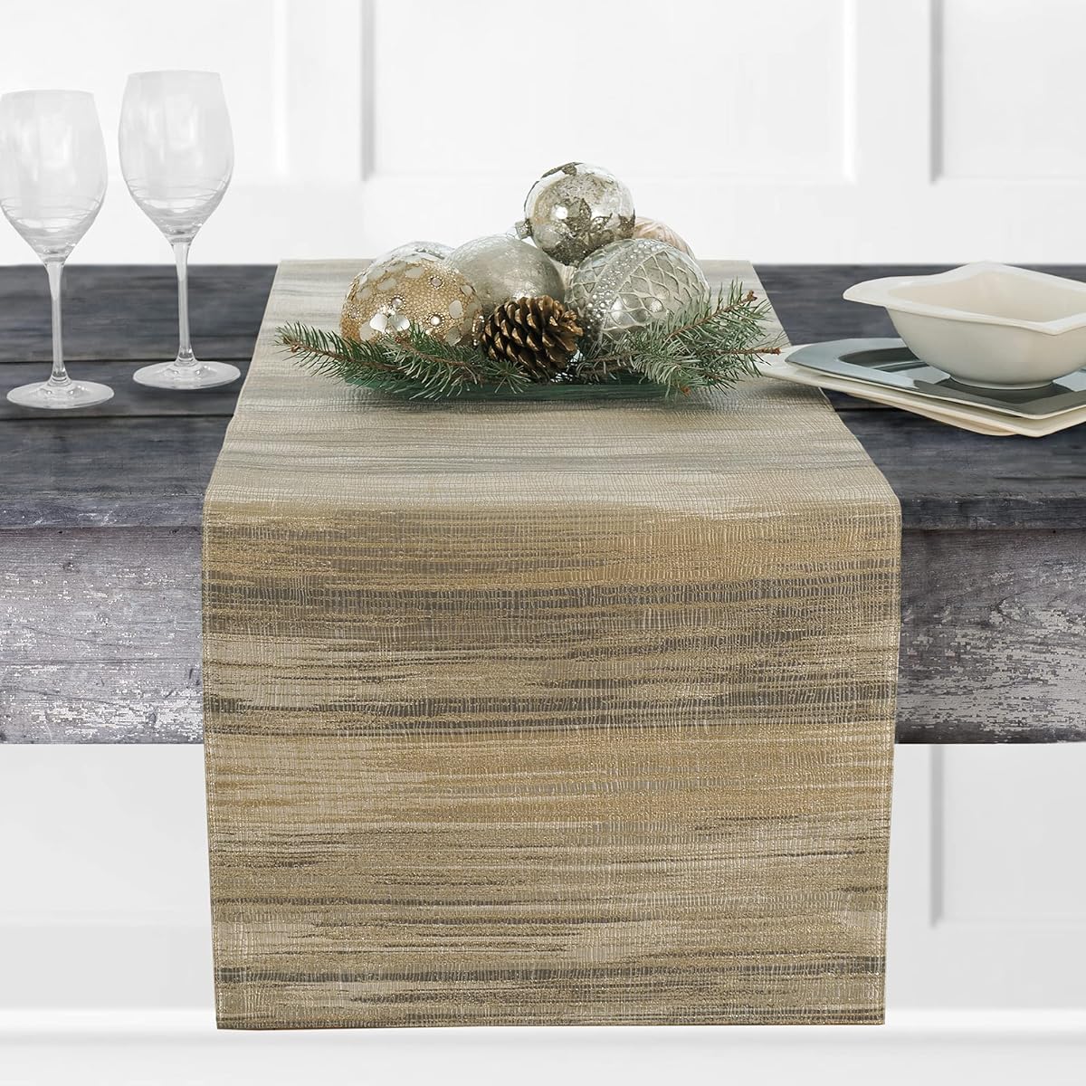 Villeroy and Boch Radcliffe Jacquard 16"x72" Runner 16"Wx72"L Multi