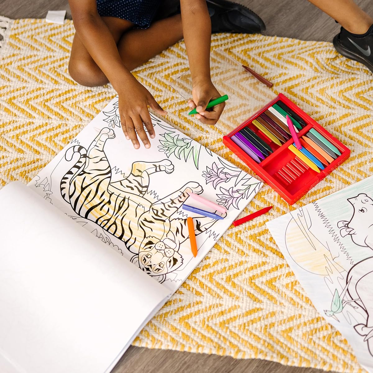 Melissa & Doug Jumbo Coloring Pad - Animals 93276