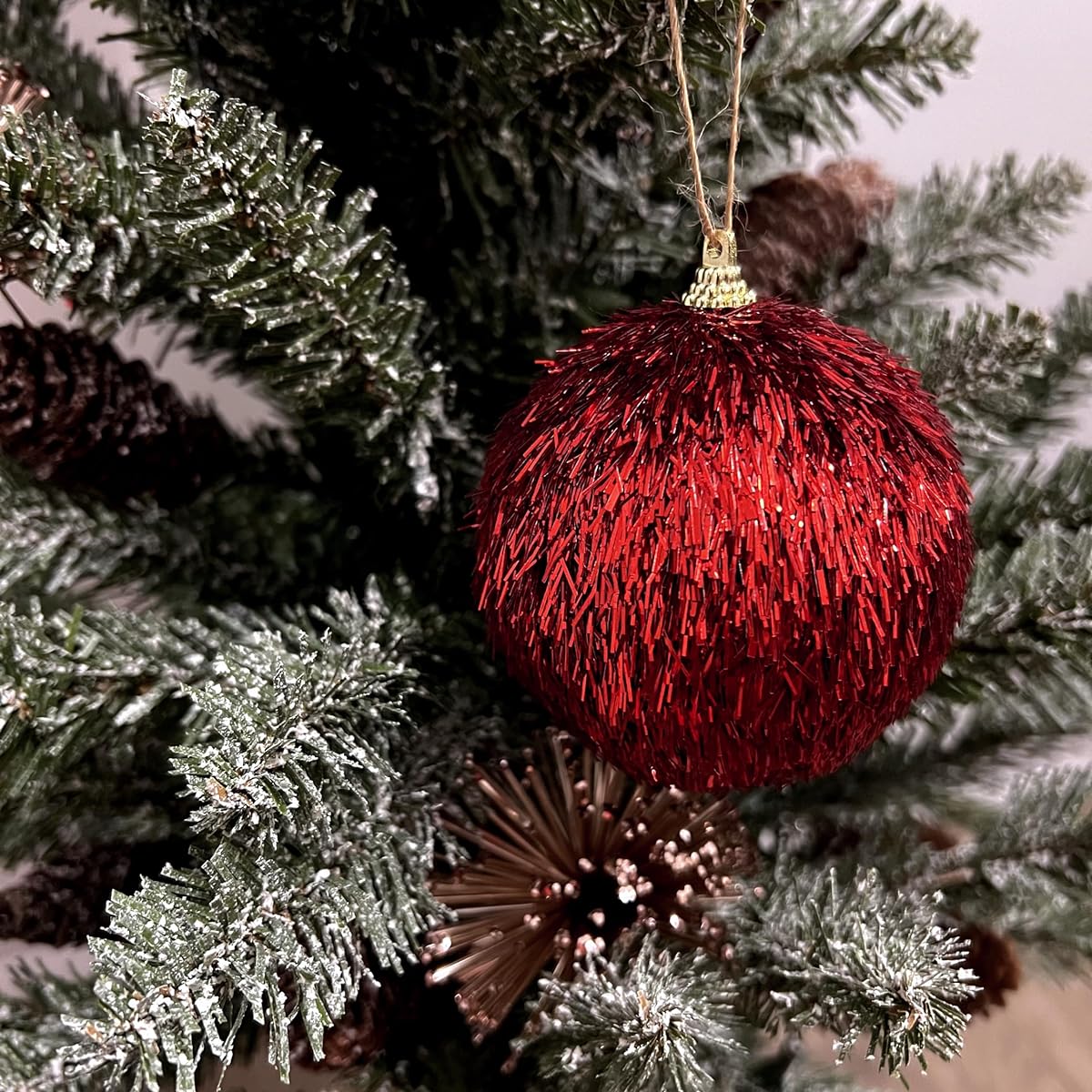 Safesio Christmas Ball Ornaments for Christmas Xmas Tree, Shatterproof Christmas Tree Decorations Hanging Balls Holiday Wedding Party Decor, Red(4 inch)