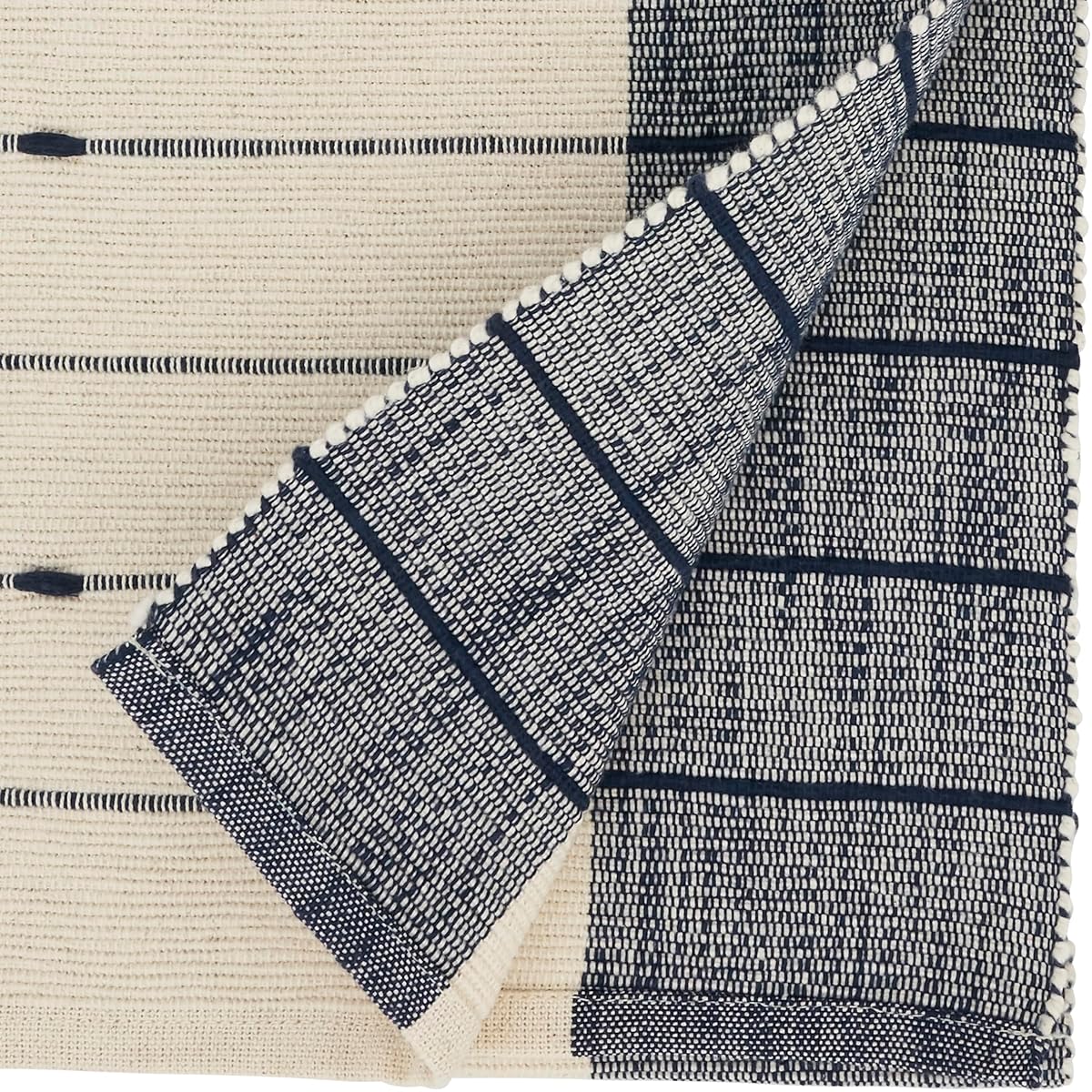 Saro Lifestyle Thin Stripe Table Runner, Navy Blue, 16"x72", 5301.NB1672B