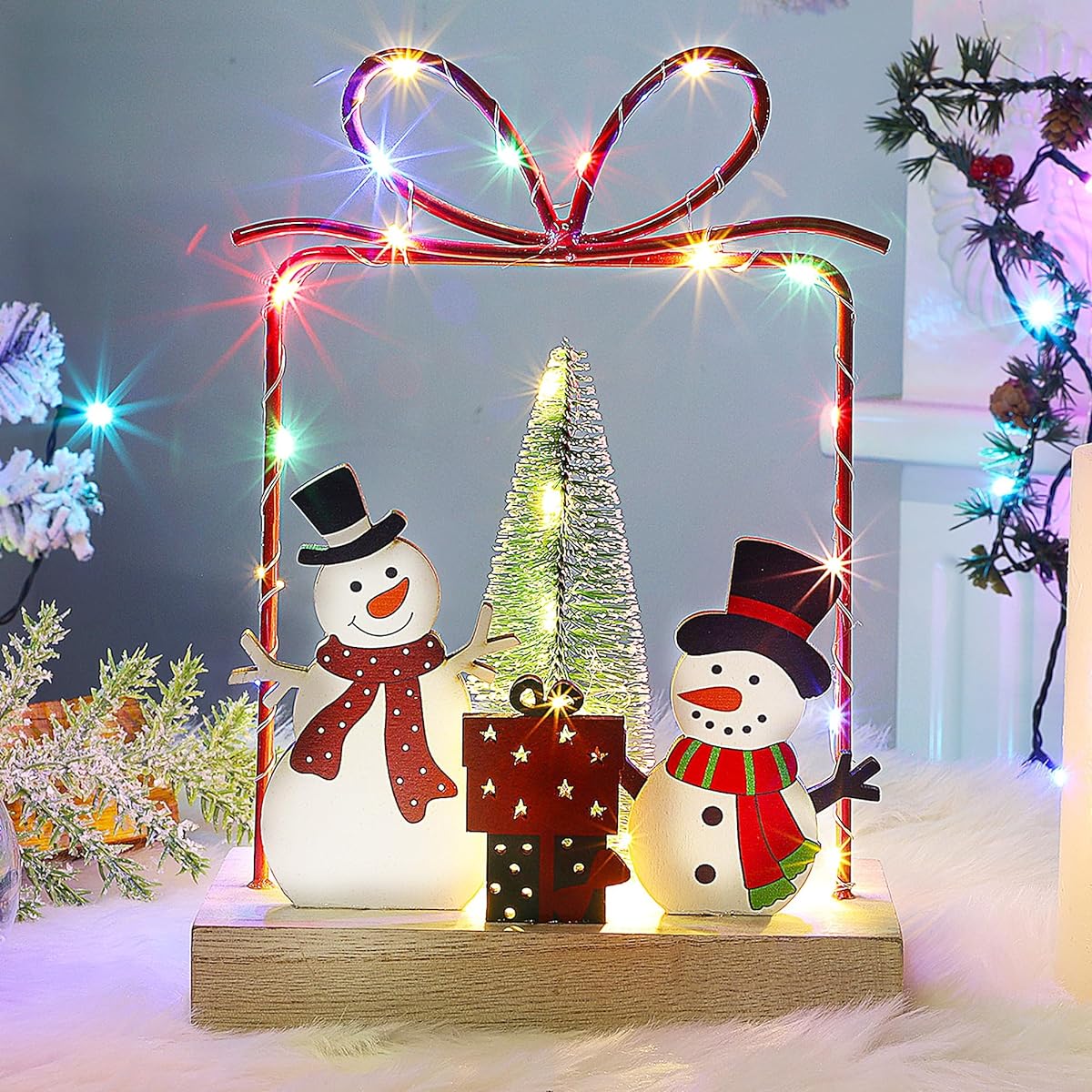 Lulu Home Christmas Tabletop Decoration Wooden Pre-Lighted Christmas Snowman Gift Box Ornament Metal Frame Battery Operated LED Light Holiday Sign Indoor Mantle Shelf Decor