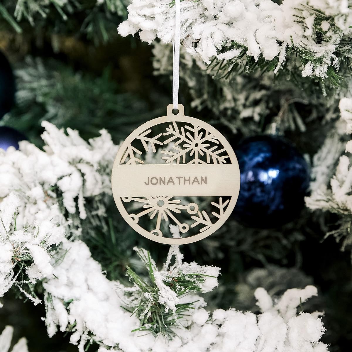 Weddingstar Customizable Wooden Snowflake Bauble Christmas Tree Ornament - Last Name