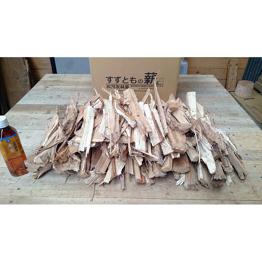 Small pieces of firewood - Great for light bonfires and kindling. Fine firewood made of hardwood - Suzutomo Forestry] (Length 36cm, Capacity approx. 28L [Weight around 7.5kg])