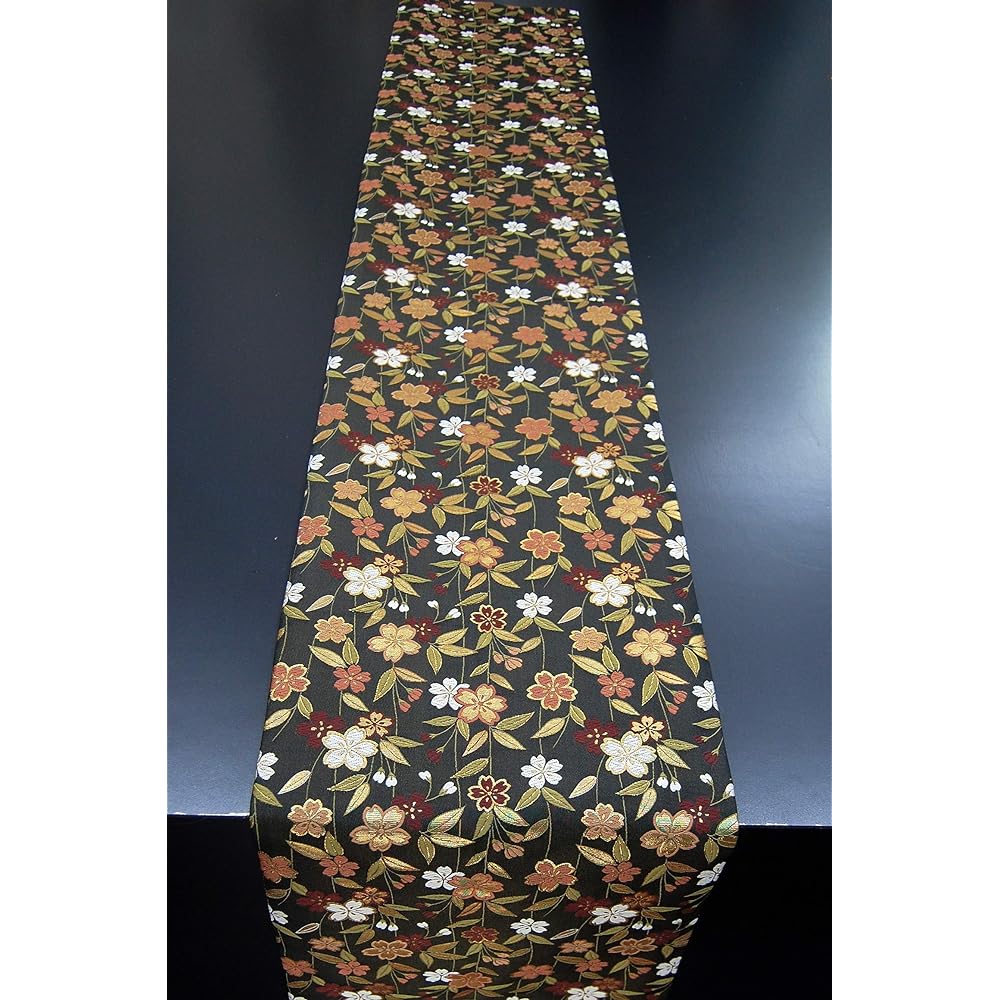 Japanese-style kimono table runner, gorgeous like an obi, creates a modern Japanese look for parties and events, table coordination for Christmas and New Years, obi-style, all-over pattern, boxed, wrapped, 180cm (Sakura)
