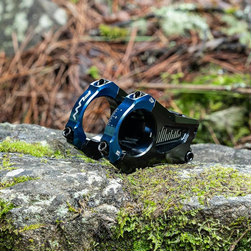 Funn Equalizer Bike Stem - Zero Rise with 31.8mm Bar Clamp. 0 degree bicycle stem for mountain bikes and BMX bikes