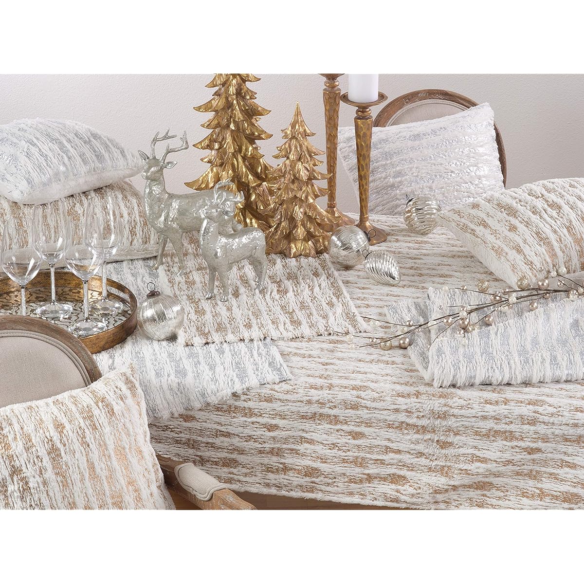 SARO LIFESTYLE Matterhorn Collection Faux Fur Brushed Metallic Foil Print Runner 16" x 108", Gold