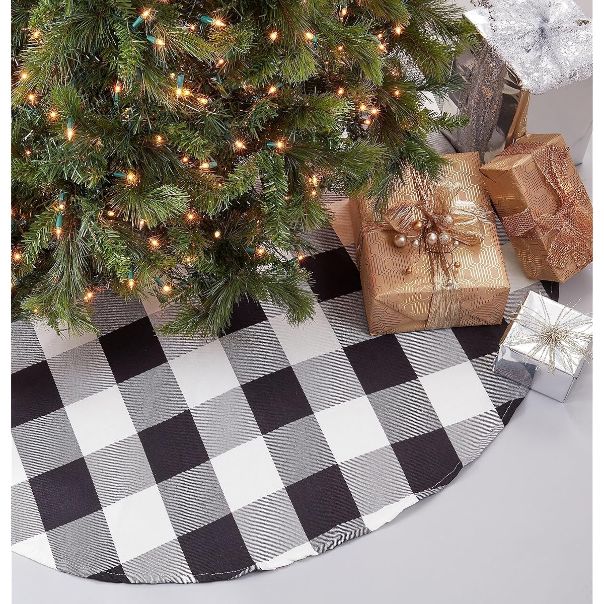 Saro Lifestyle Buffalo Plaid Design Cotton Christmas Tree Skirt, Black, 72"
