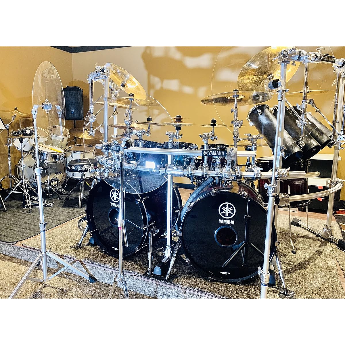 DistinctAndUnique 30" - 2 Pack Crystal Clear Acrylic Drum Kit Baffle - Muffle Live Recording Standard Mount Cymbal Stand Performance Shield Sound Barrier