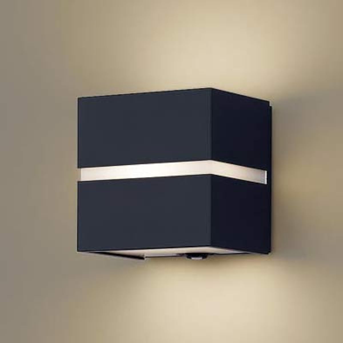 Panasonic Porch Light Directly Mounted on the Wall, Light Bulb Color, Diffused, Rainproof, with Brightness Sensor, Level Dimmable, Energy Saving Type, 40 Shape, Off Black, LGWC80365LE1