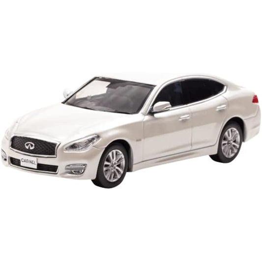 Hiko Seven CARNEL 1/43 Nissan Fuga Hybrid (Y51) 2015 Crystal White Pearl Finished Product
