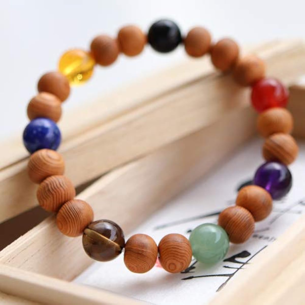 [Nenju dot com] Approximately 10mm Yakusugi seven-colored bracelet with paulownia box [Indian jade, amethyst, agate, onyx, citrine, lapis, brown crystal, warding off evil spirits, 60th birthday, ancient, longevity gift, world heritage Yakushima natural w