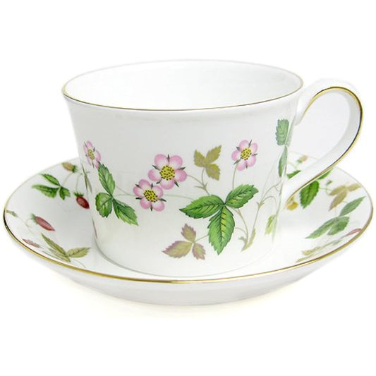Wedgwood Wild Strawberry Tea Cup & Saucer Delphi [Parallel Import]