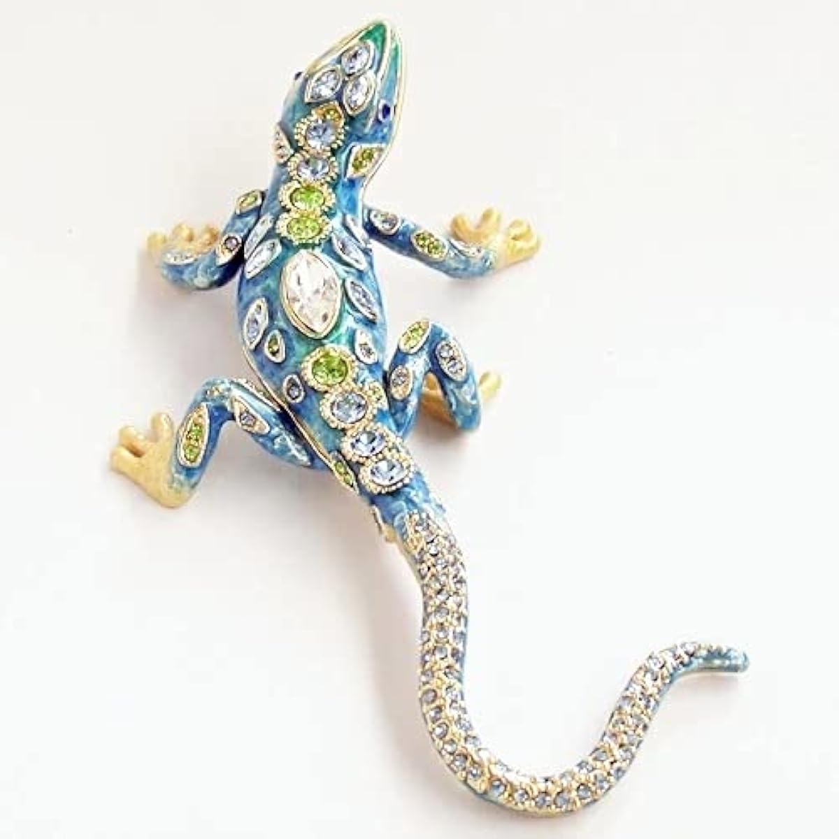 <Lizard (emerald green)> Pierce