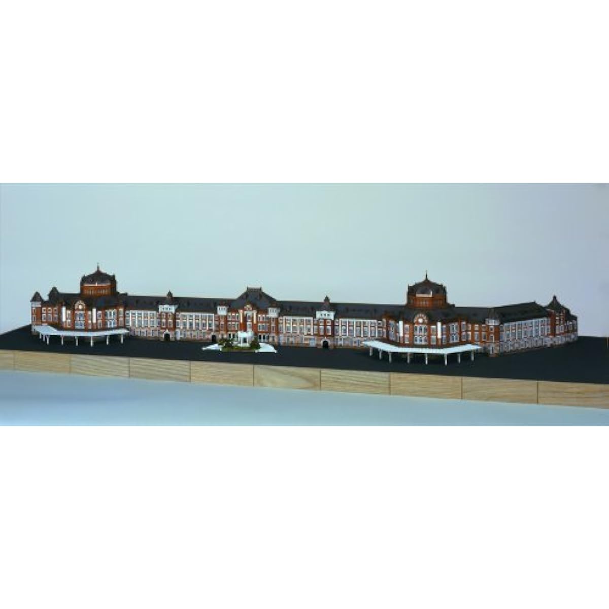 Woody Joe 1/350 Tokyo Station Marunouchi Station Building Wooden Model Assembly Kit