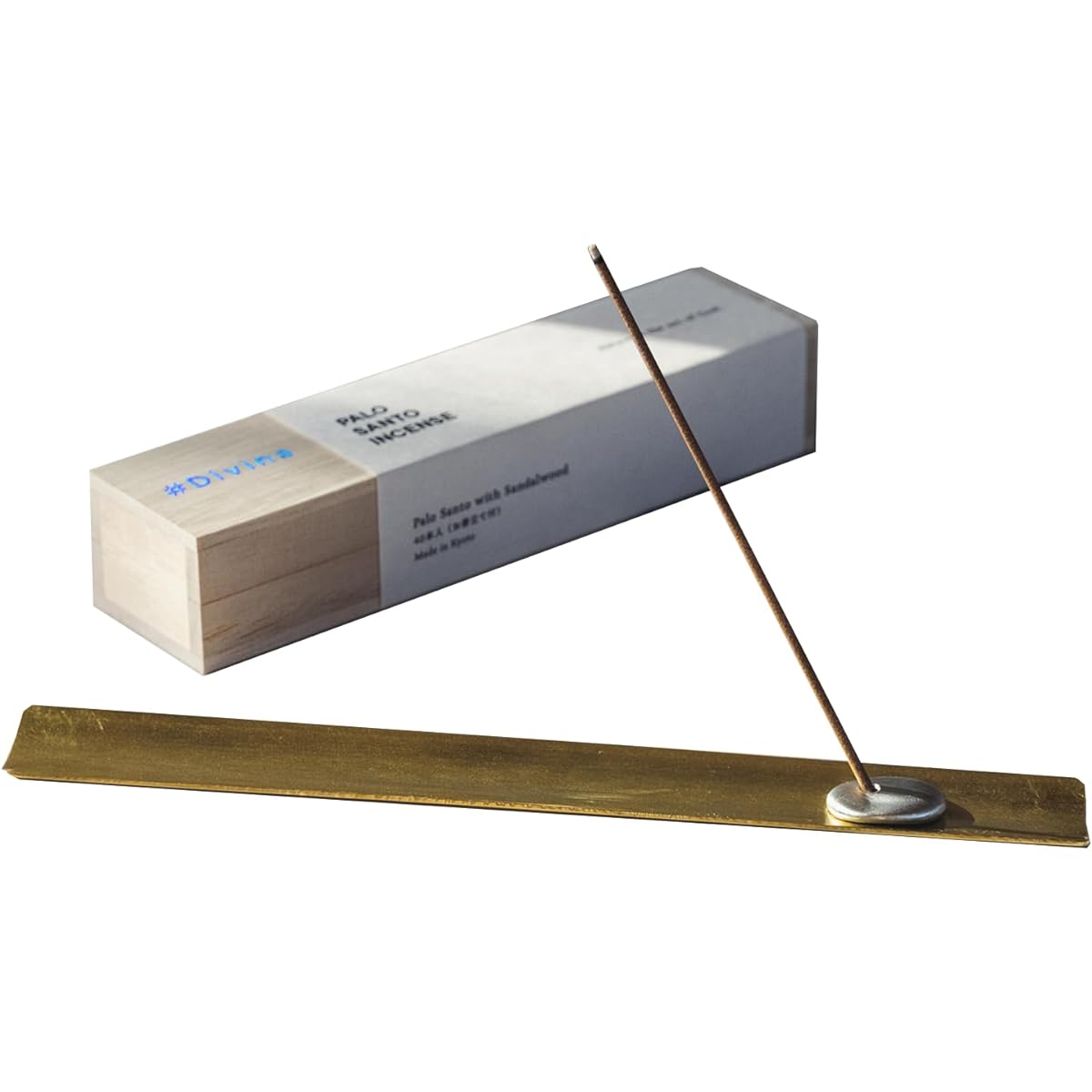 #Divina Incense Palo Santo Sandalwood Incense Sticks Low Smoke Sandalwood Comes in a Paulownia Box with Incense Holder Made in Kyoto 40 Sticks Purifying The Scent of a Long-established Inn or Luxury Restaurant (Incense Plate Set)