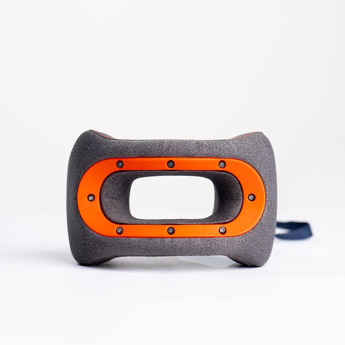 The bullbird commuter travel pillow (orange)