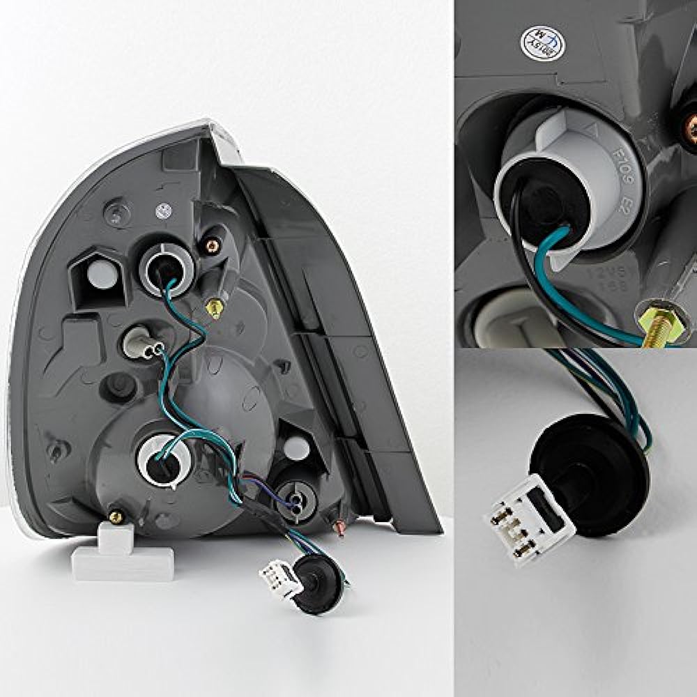 Nissan Ultimate Port Black Besel Tail Tail Light Light Lamp Replacement Pair Left / Right Set