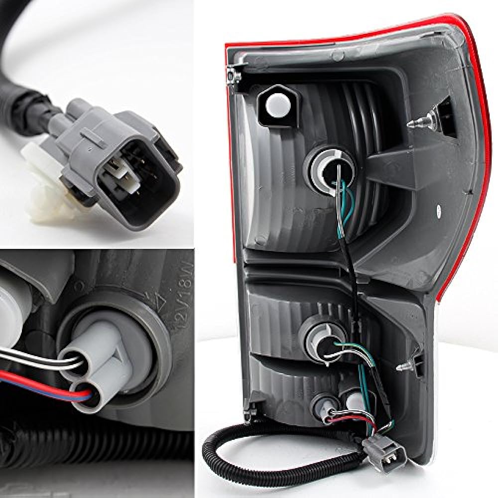 Toyota Tatan Drapic Up Truck Red Clear Tail Light Leavor Brake Lamp replacement driver left side