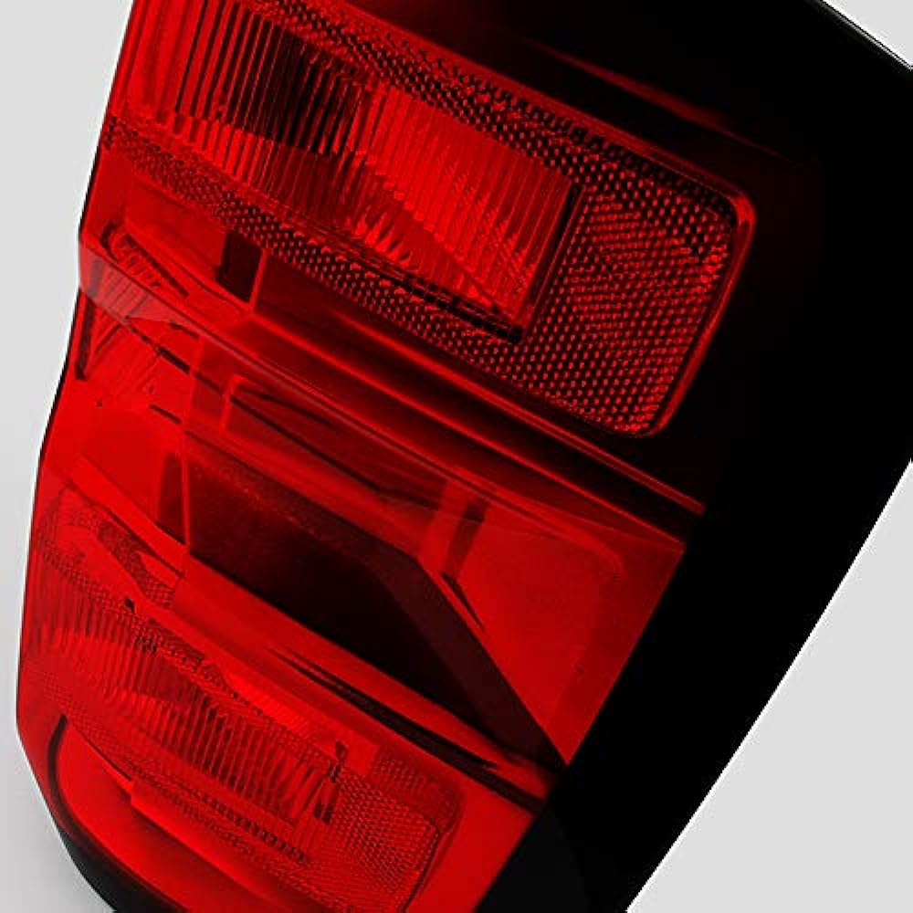 14-15 Chevrolet Sylbalard 1500 2500 HD 3500 HD Pickup Track Red Clear Penice Right Tail Light Replacement
