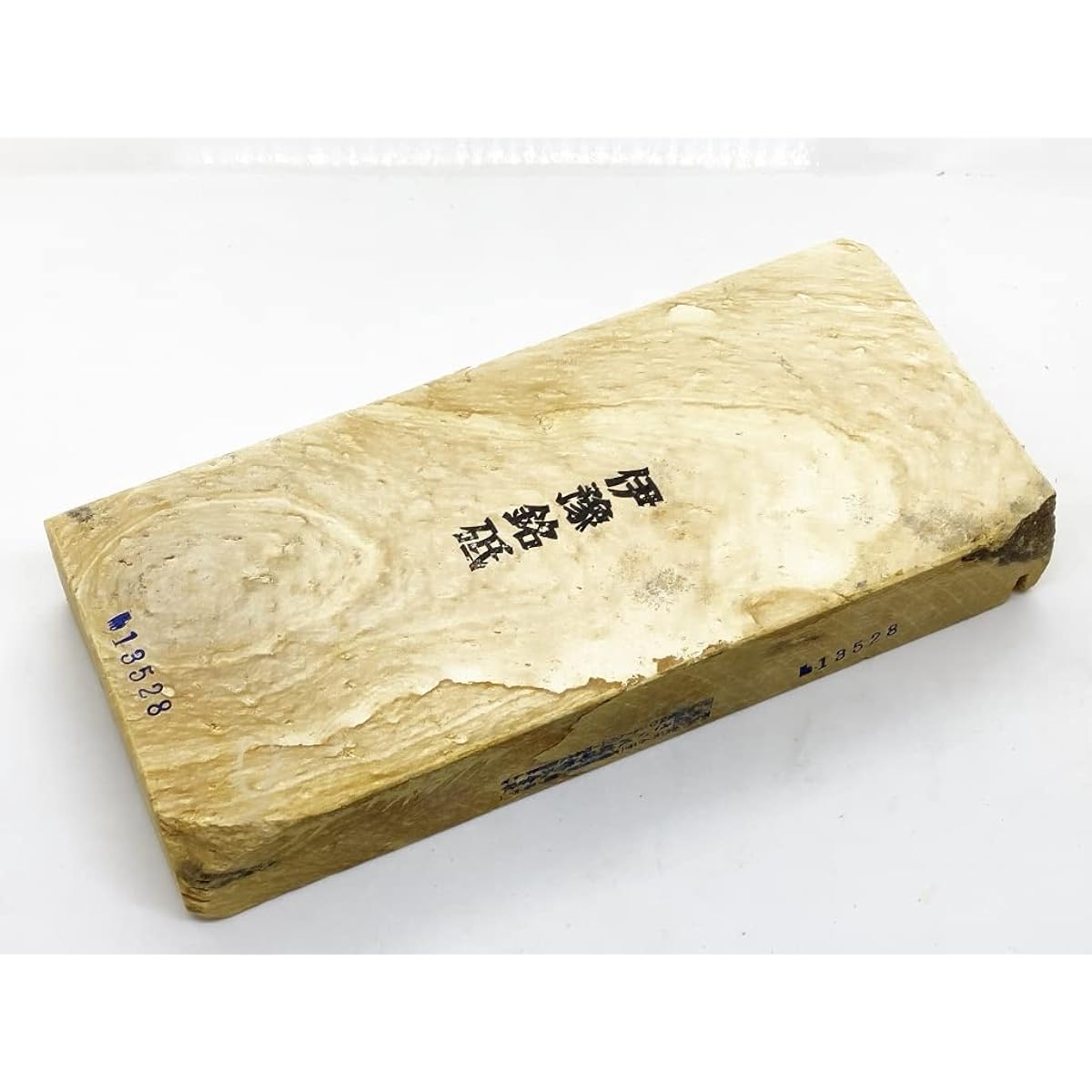 Natural whetstone Iyo name whetstone formerly produced in Kamio, Hirota village, large size porous with wood grain toothing, please use Nakura #28 /1,709g