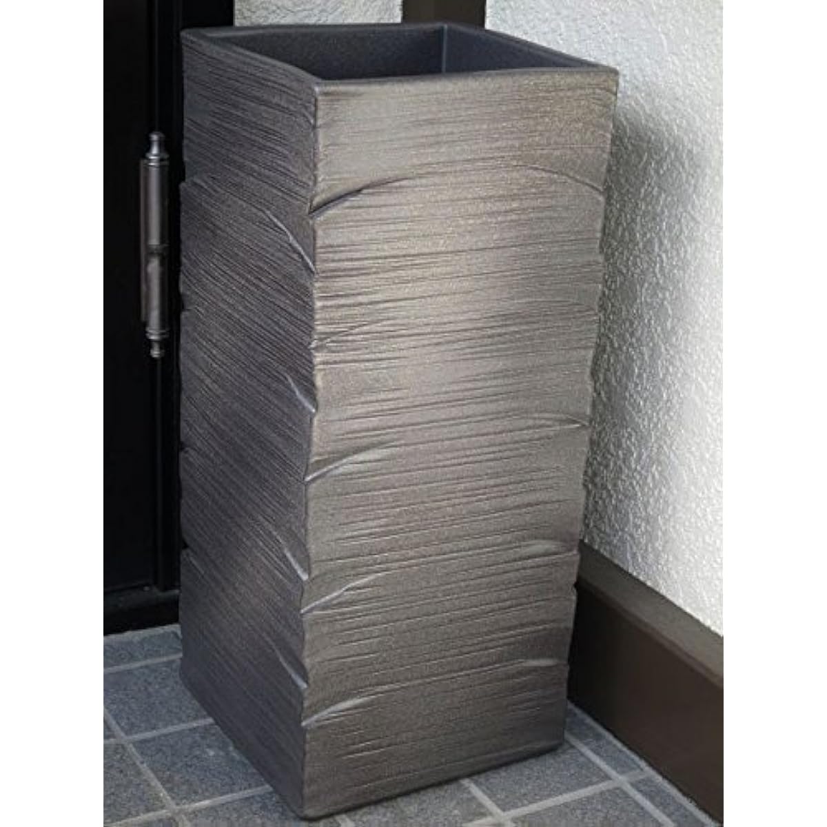 [Ceramic umbrella stand] [Shigaraki ware] [Made in Japan] Black kiln ripple umbrella stand