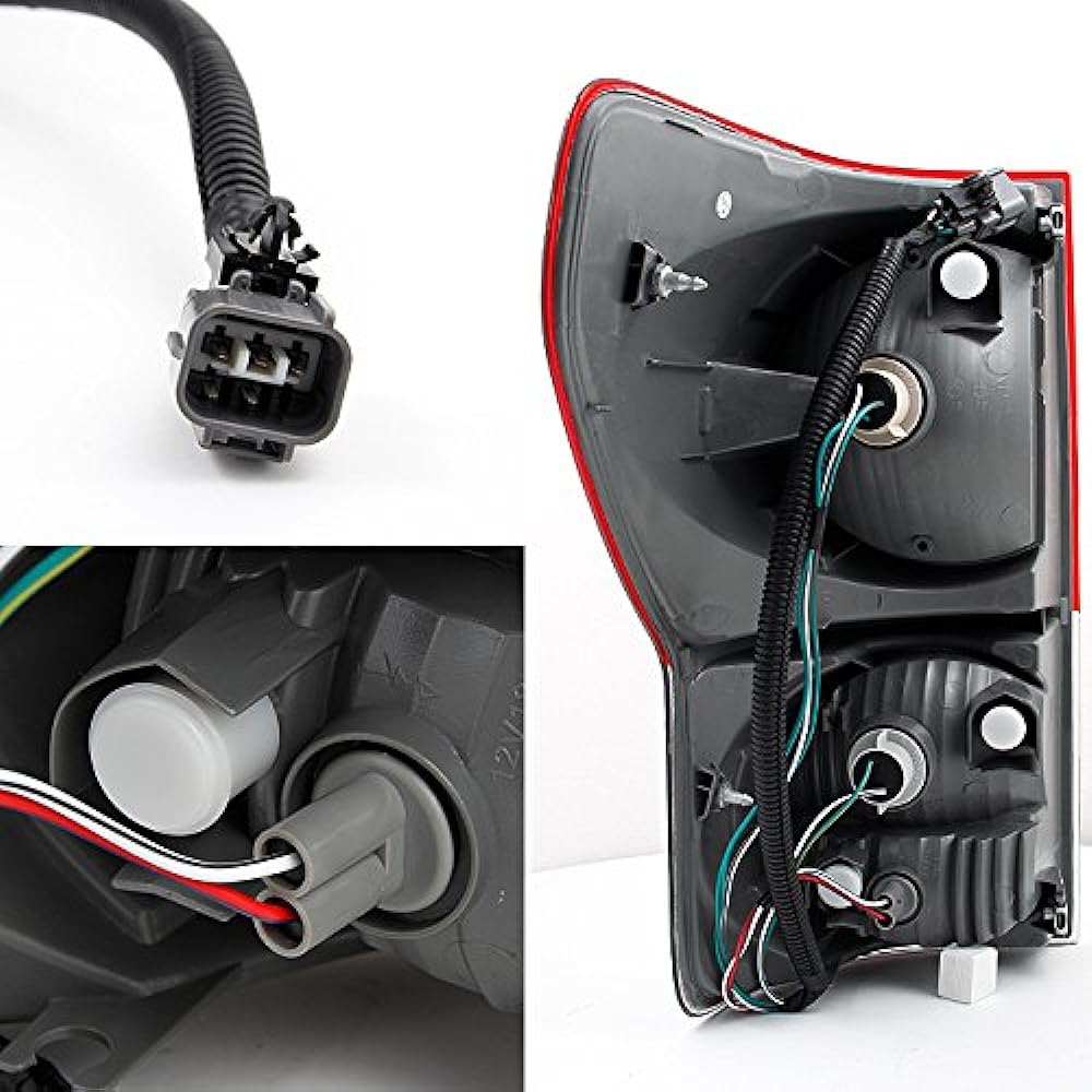 Toyota Tatan Drapic Up Truck Red Clear Tail Light Light Law Lamp Replacement left and right pairs.