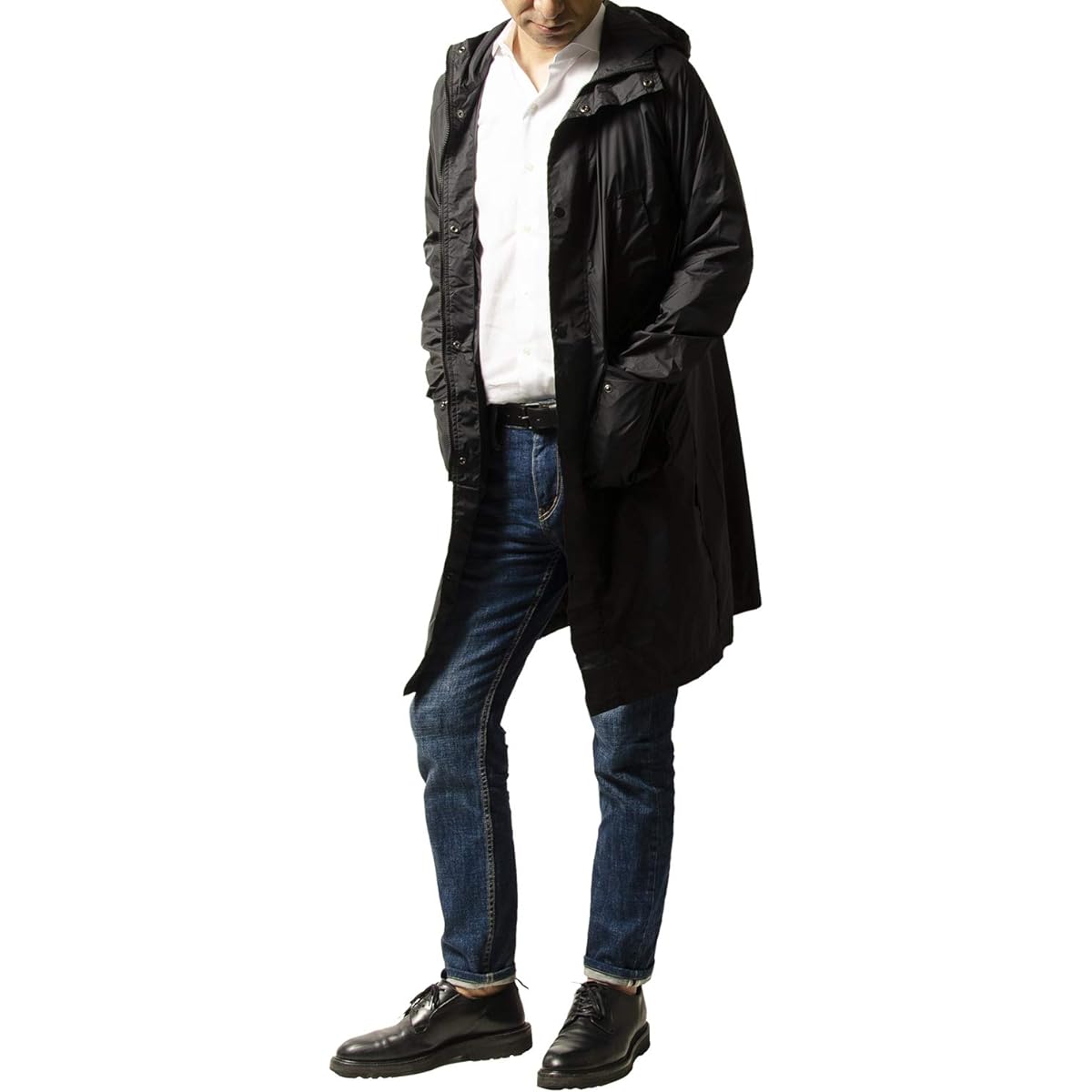 [Mac] Raincoat (high water repellent/lightweight fabric) (lightweight high-density CORDURA nylon) (adjustable cuff tape) (adjustable hood drawcord) (with sacoche) Black M