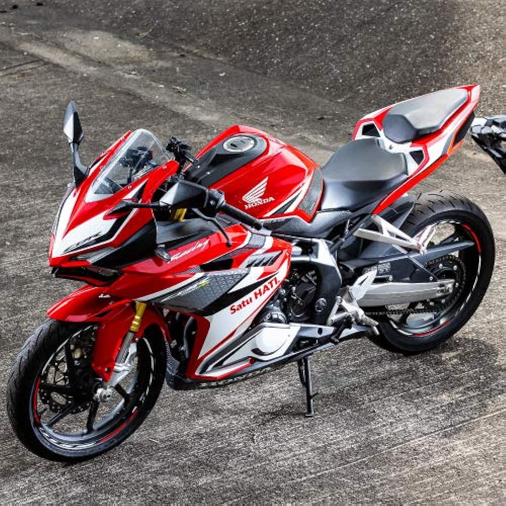 TEOGONIA GOLEM CONVEX TANKPAD CBR250RR (Convex tank pad)