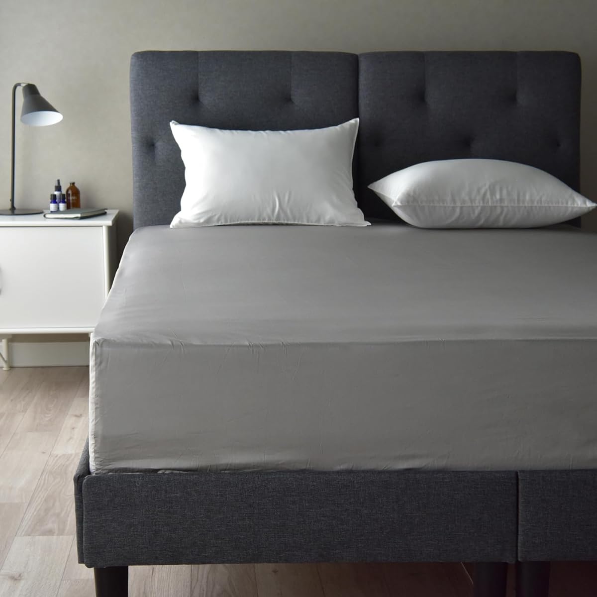 Fitted Sheet, Made in Japan, King, 100% Cotton, 350 Satin High Density Fabric, Dust Mite Resistant, Bed Sheet, Silk-like Texture, Scandinavian, Stylish, Extra Long Cotton, Scandinavian Hotel Specifications, Noble (King Size 180x200x30cm, Moonstone Gray)