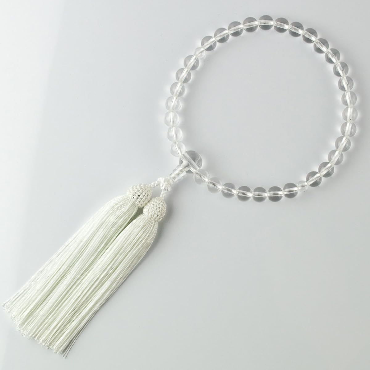 Sato Funeral Crystal Prayer Beads Shofu Head (White) For Women Can be used by all denominations Made in Kyoto ``Comes with a carrying pouch'' ``Includes a prayer bead sleep case'' ``One year prayer beads repair guarantee''