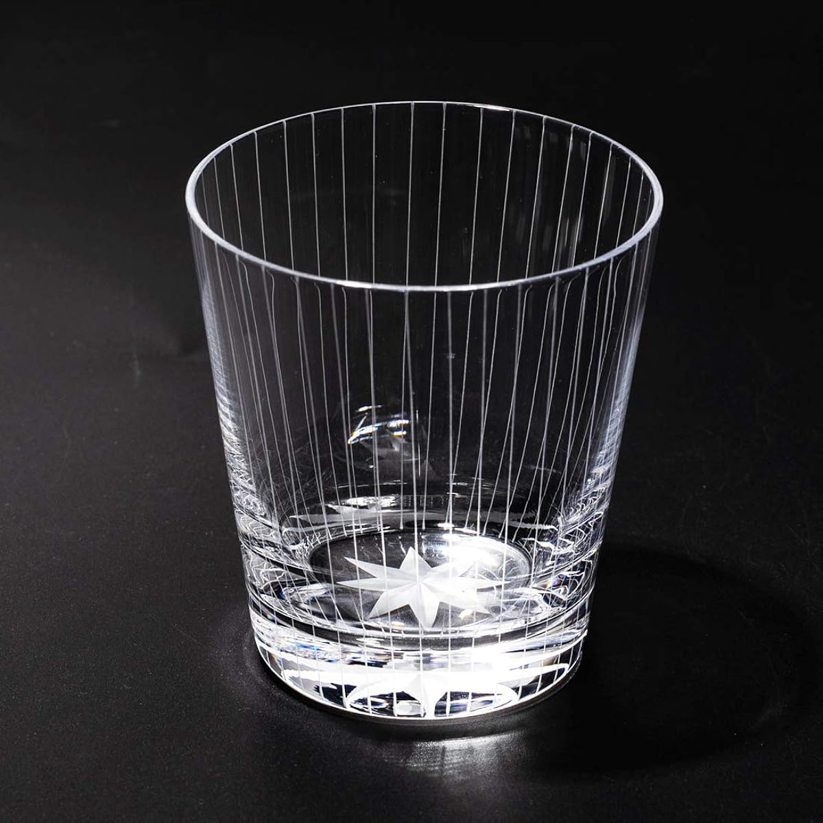 [Taimuro Kobo Official] Edo Kiriko Standing Striped Crest Old Glass (Transparent) TB0036-40 Presentation Box Made in Japan