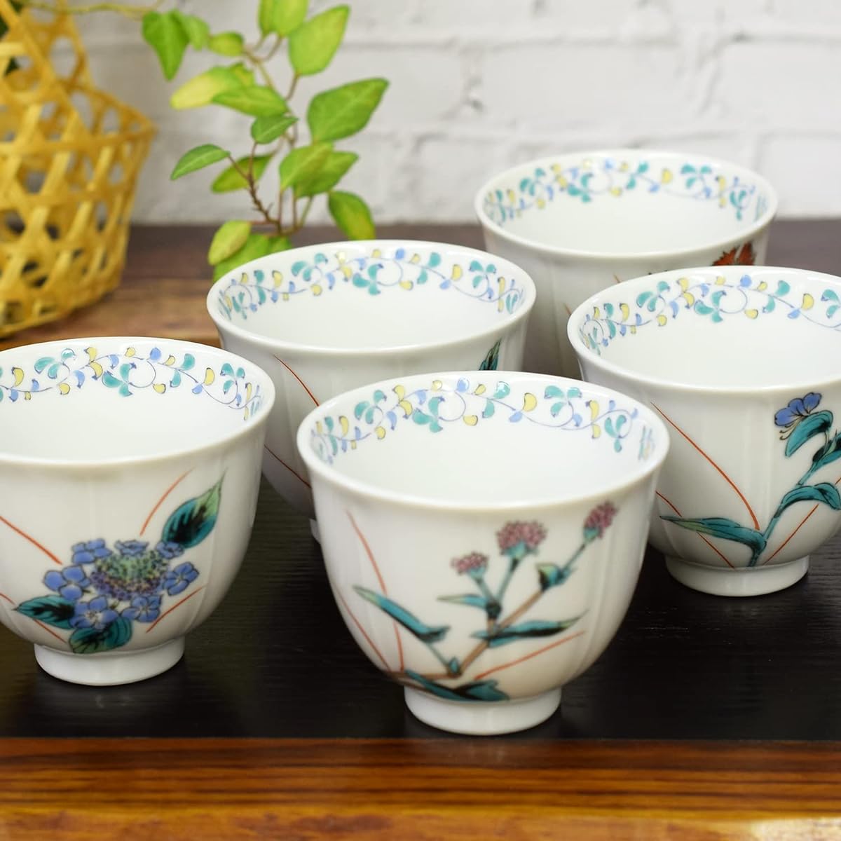 Stylish teacup, Kutani ware, teacup, 5-guest set, Five herbs, pottery, brand, for guests, luxury Japanese tableware