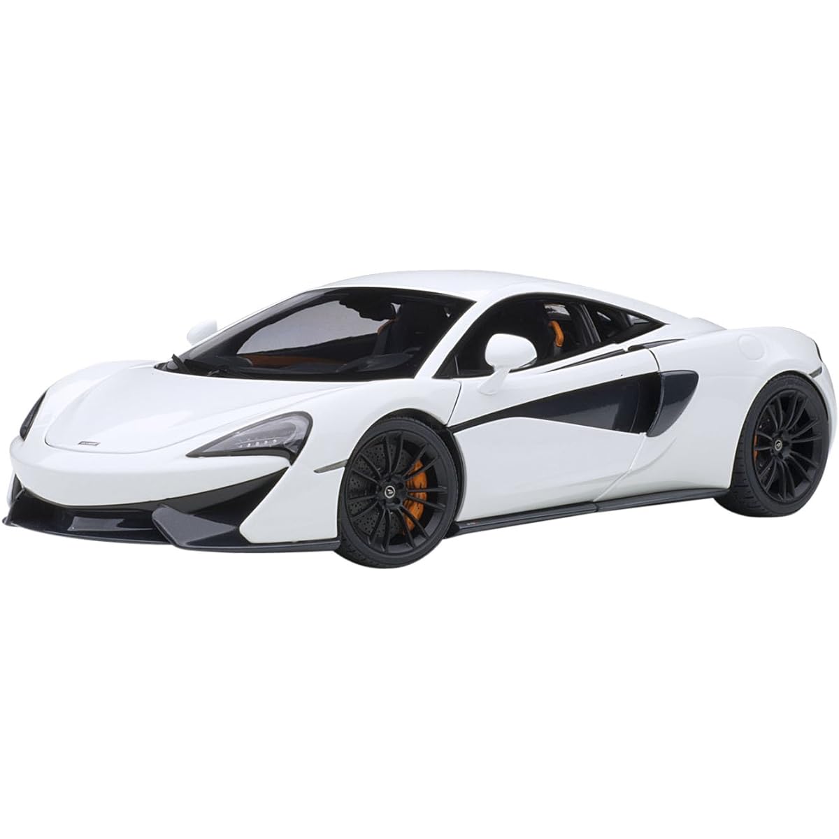 AUTOart 1/18 McLaren 570S White Finished Product
