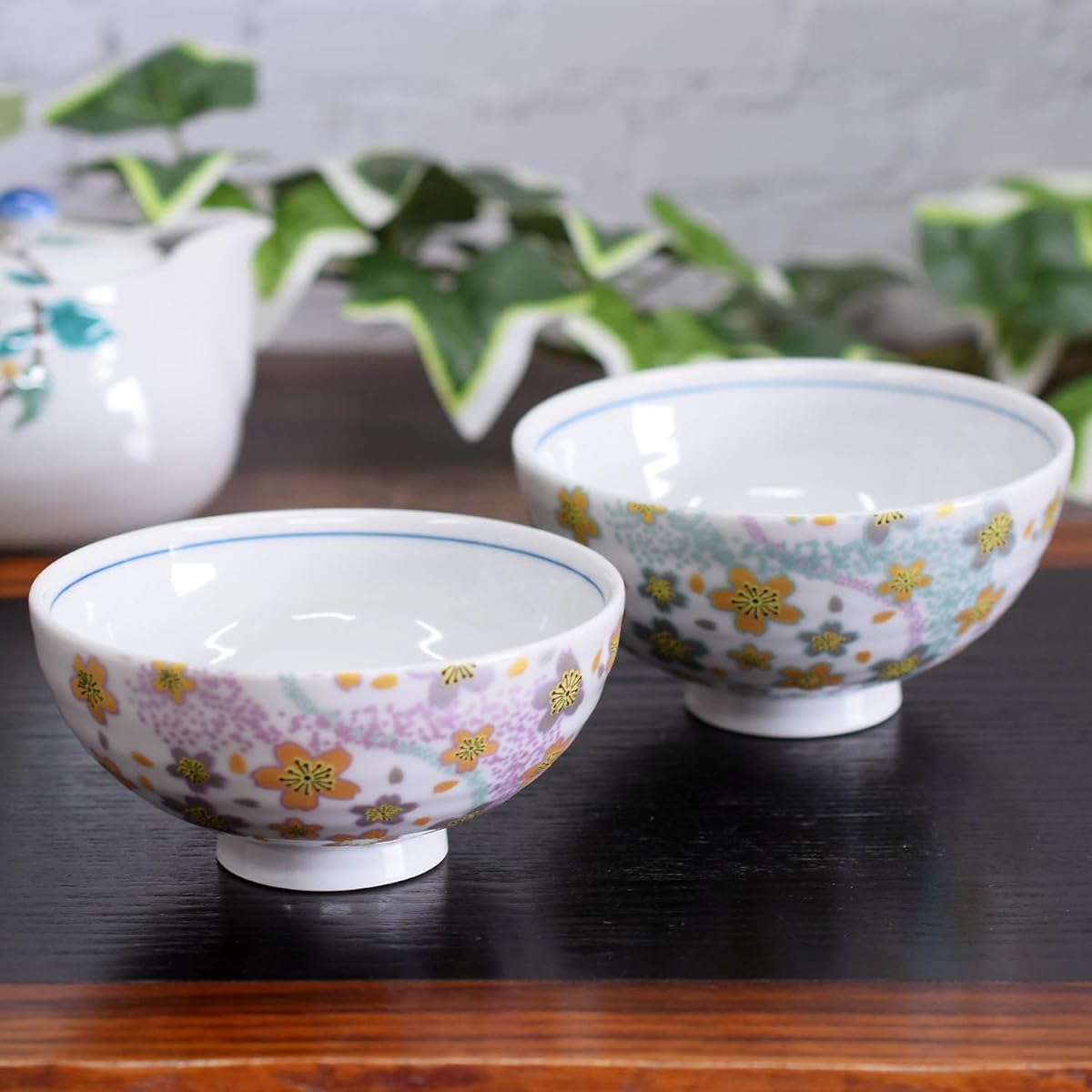 Married couple's bowl, stylish tableware, Kutani ware, pair, rice bowl, curved water flower, ceramic bowl, brand, Japanese tableware, made in Japan