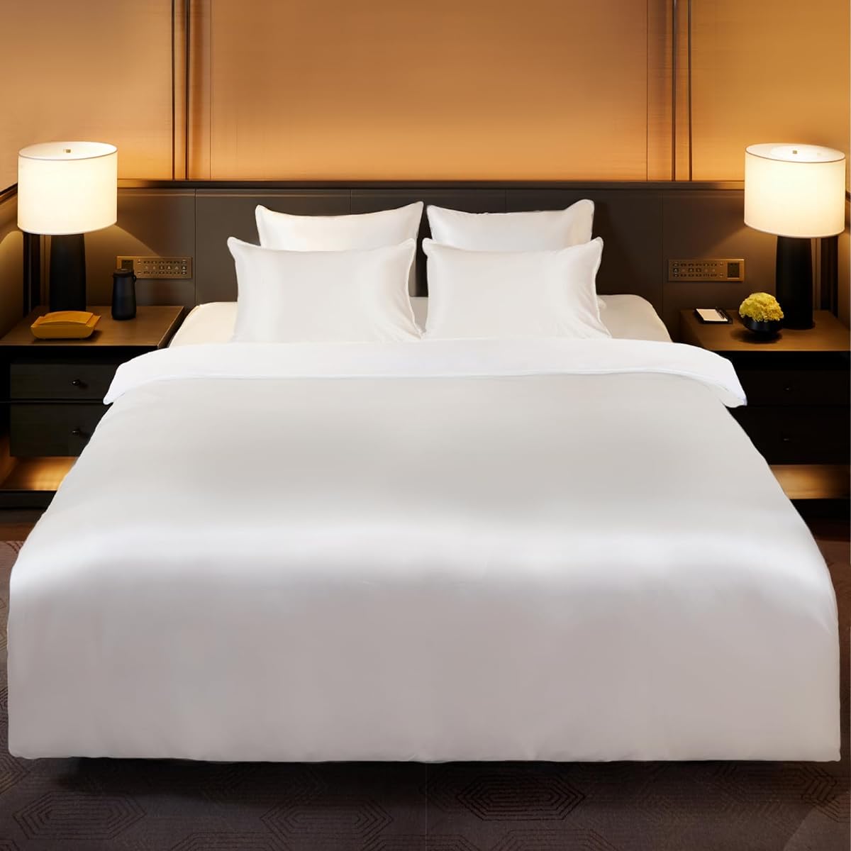 Utukky Silk Duvet Cover, Silk Duvet Cover, 150 x 210cm, 100% Natural Silk, Cool Touch, Summer Duvet Cover, Bedding Cover, Washable, Skin-friendly, Reduces Sleeping Disorders, Anti-Static, Fully Washable, Suitable for All Seasons (Ivory Single)