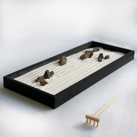 Relaxing play for adults supervised by Ryoanji Temple. [Karesansui kit <Ryoanji> Ryoanji]