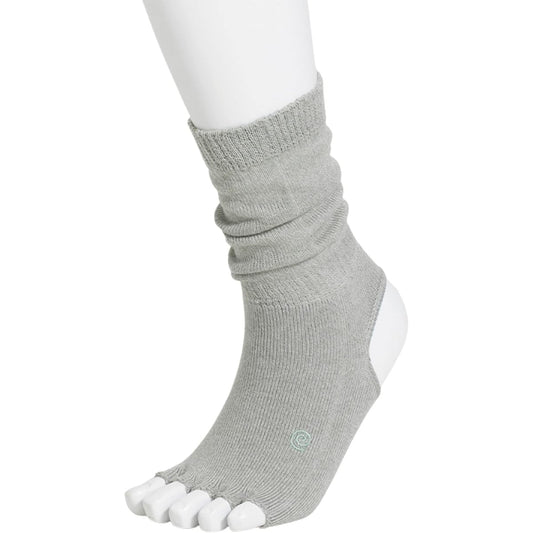 [Suria] Yoga socks [Caldo Guetta] <Made in Japan> Five-finger type, anti-slip, moisture wicking and heat generating