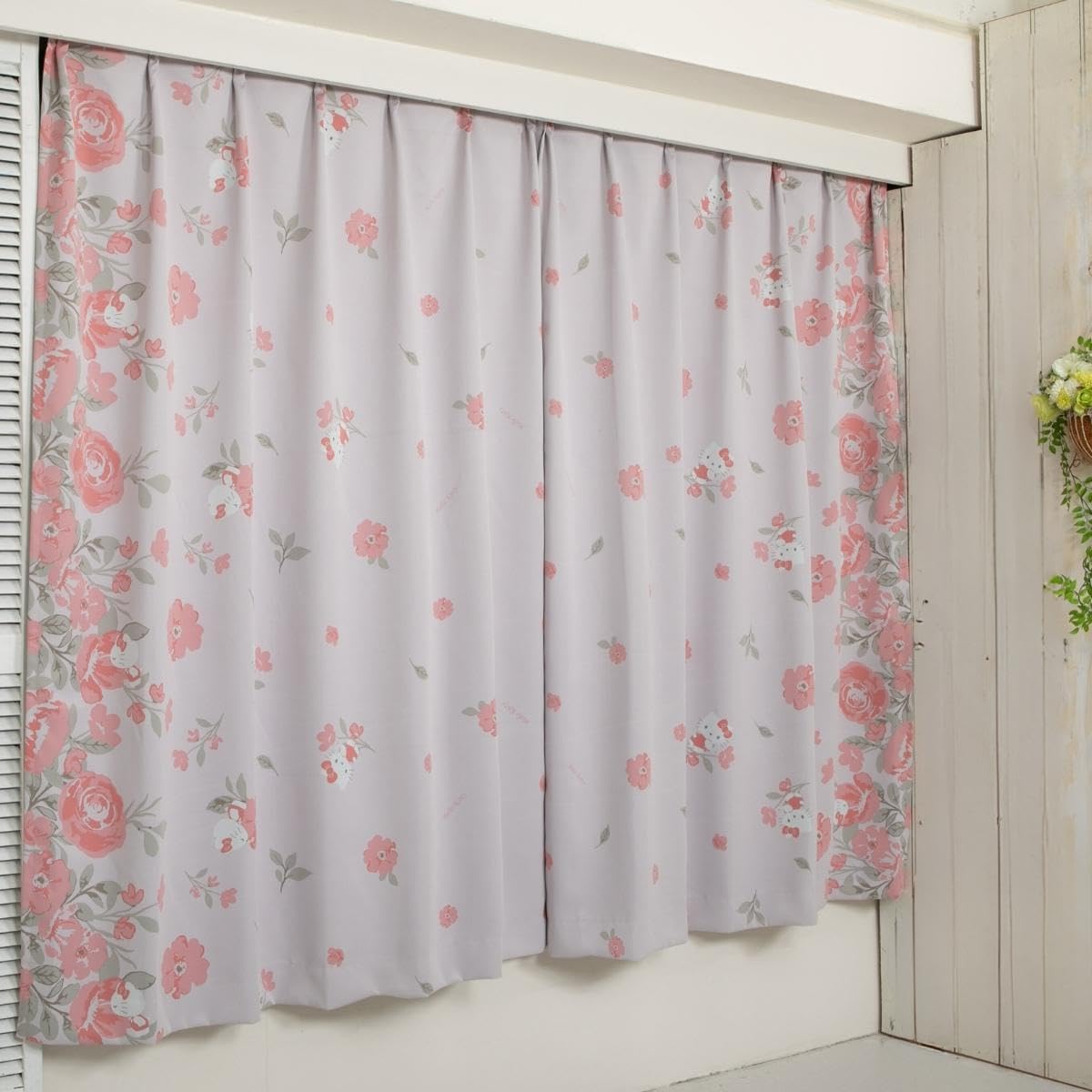 Sanrio [Made in Japan] Hello Kitty 1st grade blackout curtains, set of 2, width 100 x 192cm length, 99.99% shading rate, washable, character SS-11-201-26
