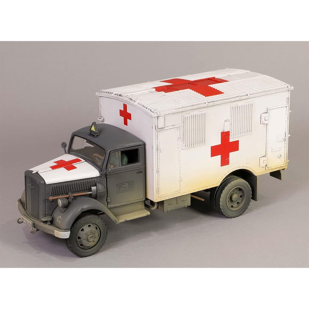 WALTERSONS 1/32 WW.II German Army Kfz305 Opel Blitz Ambulance Vehicle White Finished Product