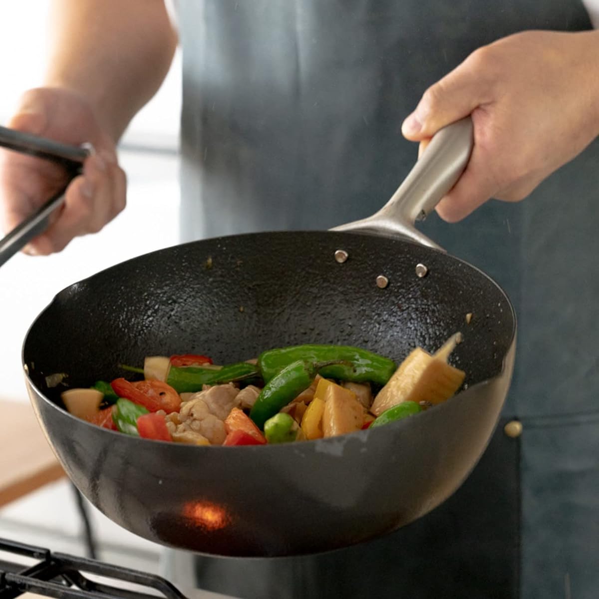Ernest [Made in Japan] Tsubame Sanjo Iron Frying Pan, 24 cm, Super Deep (Depth: 7.5 cm), Compatible with IH, Non-stick despite being made of iron, Non-stick (fiber line), Easy to conduct heat, Rust-resistant, Lightweight, Brand used by major restaurants,