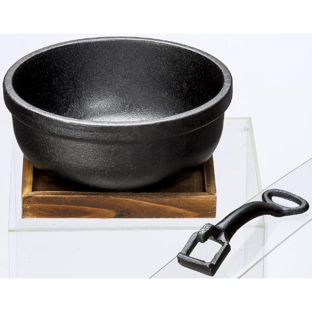 Ishigaki Bibimbap Pot Iron Casting 18cm Gas Fire IH Compatible Bundle with Floor Plate Made in Japan Case Sold Set of 8