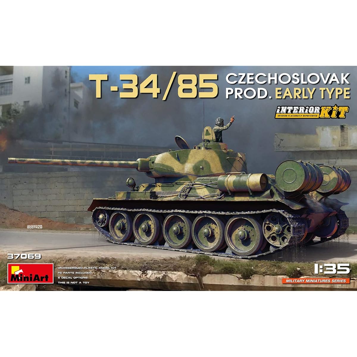 Miniart 1/35 T-34/85 Czechoslovakian early type full interior internal reproduction plastic model MA37069