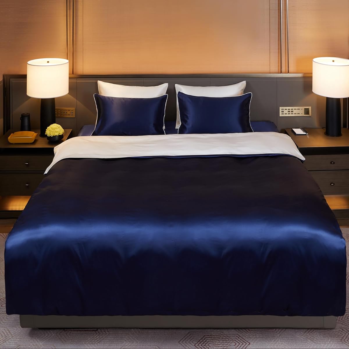 Utukky Silk Duvet Cover, Silk Duvet Cover, 150 x 210cm, 100% Natural Silk, Duvet Cover, Bedding Cover, Washable, For Summer, Cool Feel, Gentle on the Skin, Reduces Sleeping Disorders, Anti-Static, Fully Washable, Suitable for All Seasons (Navy Single)