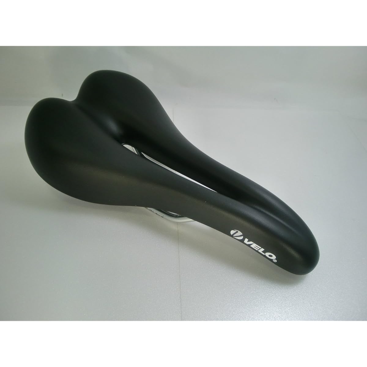Saddle Sports saddle perforated VL-1475 Black Velo 315