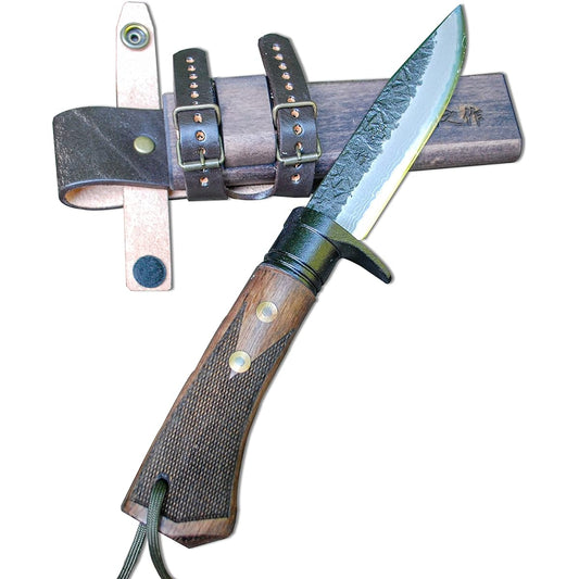 Made by Akino Damascus Compact Yamachet 120 Black hammer finish Double-edged Damascus 15 layer blue 2 steel (7+blue 2+7) Black collar Handle: Oak oil stain *Checkered*With string Scabbard: Pak oil stain *Leather band dcy- 001-kr