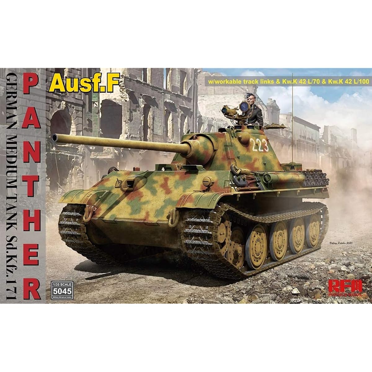 Ryfield Model 1/35 German Army Panther F Type w/Connection Assembly Movable Track Plastic Model RFM5045