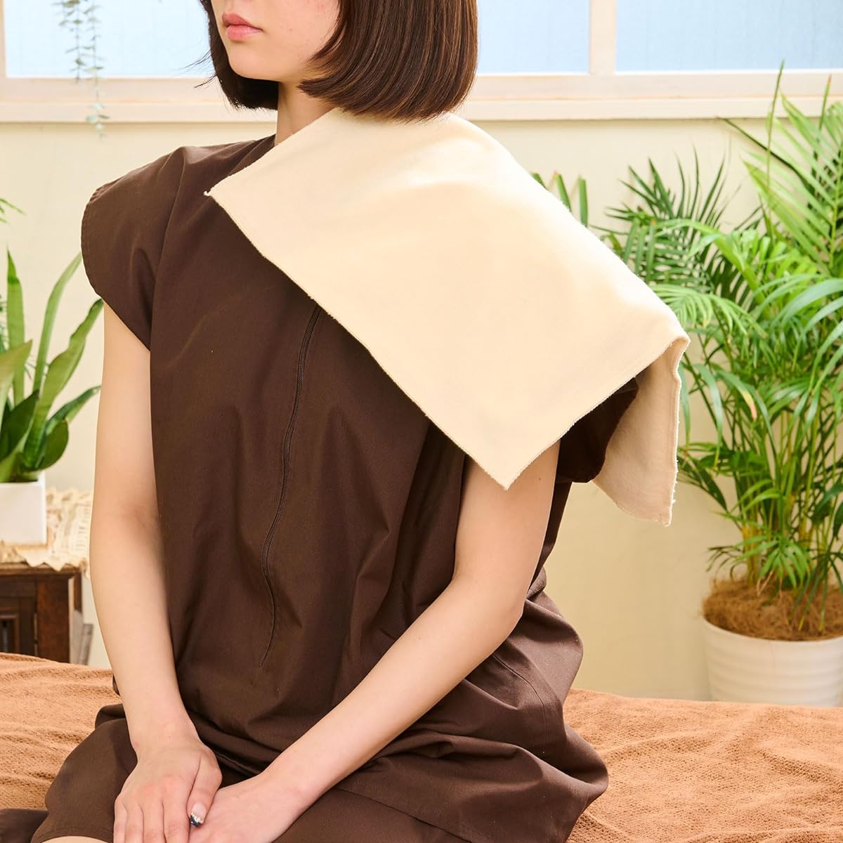 Hot Pack CAL℃ [Caldo] M (Brown) 30 x 40cm Back Waist Heat Moist Heat Moist Heat